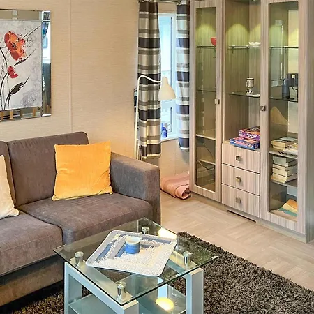 2 Bedroom Cozy In Lindesnes Spangereid