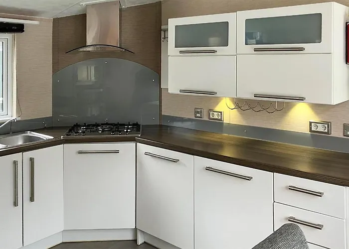 2 Bedroom Cozy In Lindesnes בית נופש Spangereid